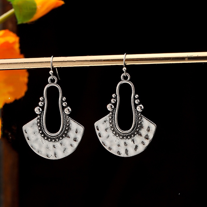 Hollow fan-shaped alloy pendan - огляд і ціна Women'S Accessories Manufacturers