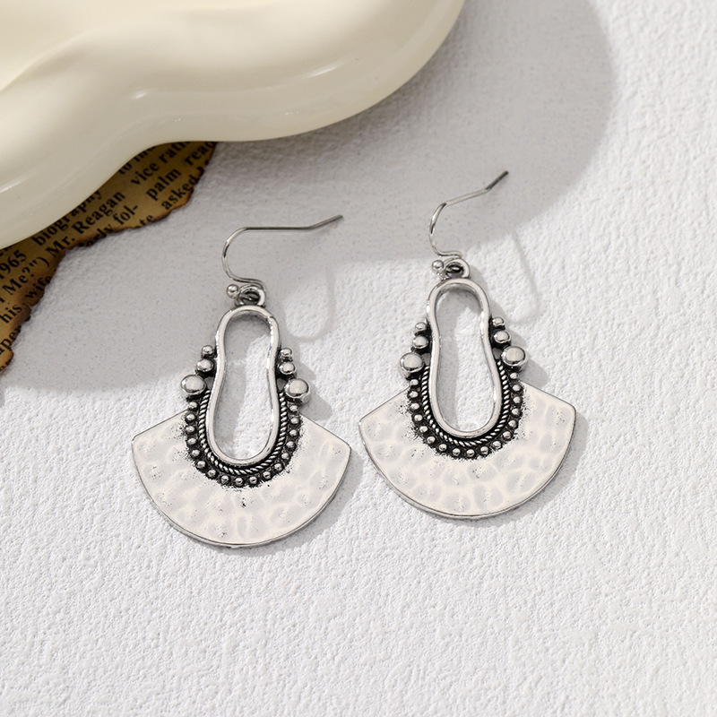 Hollow fan-shaped alloy pendan - огляд і ціна Women'S Accessories Manufacturers