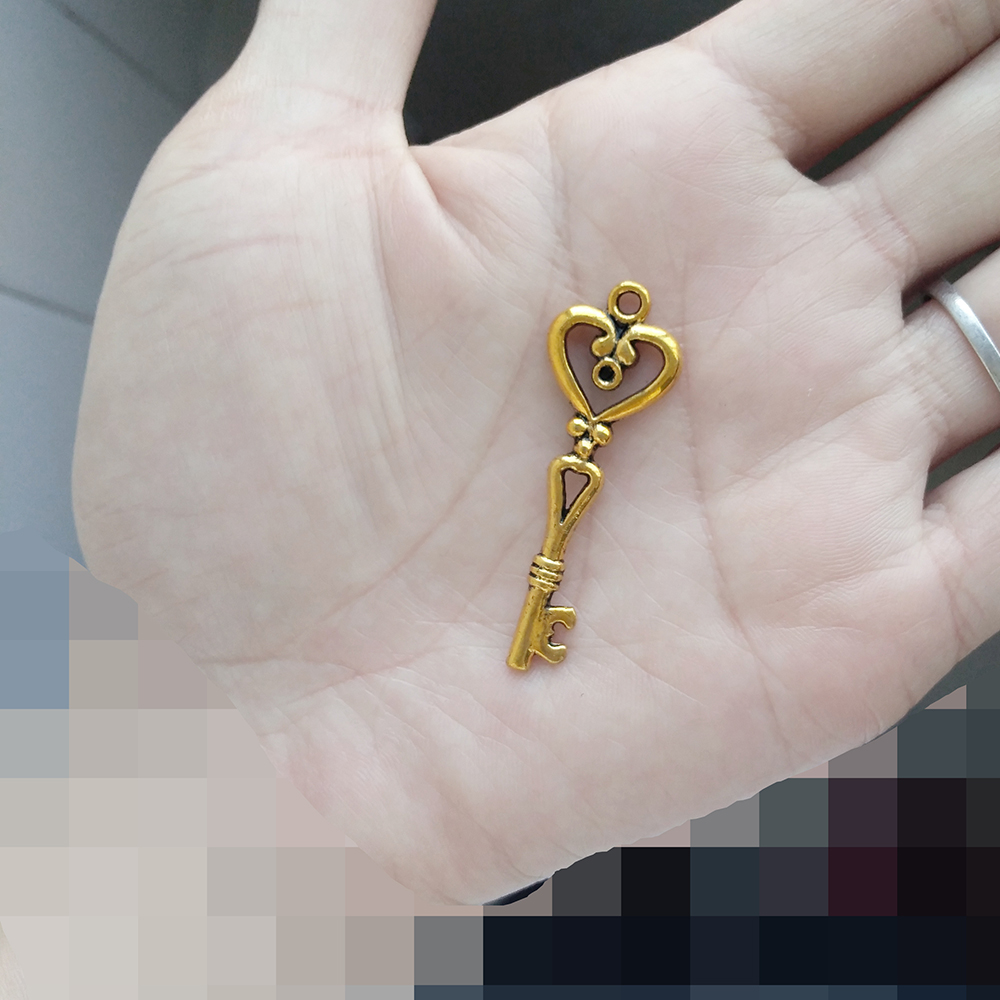 40pcs Gold Keys Charms Pendant - огляд і ціна Women'S Accessories Manufacturers